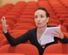 <p>Frilansing og annet oppdragsbasert arbeid er hverdagen for mange innen denne delen av arbeidsmarkedet. Kun 1 av 6 kunstnere er fast ansatt. Ordninger for pensjon og forsikringer skorter det også på.</p>