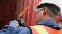 <p>EU-utvidelsen 1. mai 2004 har skapt en ny bølge av arbeidsinnvandring til Norge. Det er spesielt fra Polen og de baltiske landene (Litauen, Latvia og Estland) at det har kommet mange arbeidsinnvandrere. I 2007 kom også Bulgaria og Romania med i EU.</p>
