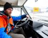<p>Begrenset mandat og en mobil og uoversiktlig bransje: Arbeidstilsynet har en vrien jobb med å føre tilsyn blant utenlandske lastebiler og turbusser. Økt samarbeid i Norge og Europa begynner likevel å gjøre jobben noe enklere.</p>