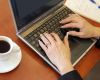 <p>Kontroll og overvåking i arbeidslivet har bredt om seg de siste 25–30 årene. Det kan samles inn stadig flere opplysninger om når, hvordan og hvor oppgavene utføres. 40 prosent av arbeidsgiverne sjekker også sosiale medier når de skal rekruttere nye medarbeidere, kommer det fram i en Fafo-rapport.</p>