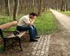 <p>Et aktuelt spørsmål er om det er for mange unge som «NAVer»? En ungdom på trygd er ikke bare en «naver». Vel så viktig er en «NEET», som betyr «Not in Employment, Education or Training». Dette er ungdommer som står i fare for å falle utenfor både arbeidsliv og utdanning, og utgjør over 100 000 personer, ifølge en ny Fafo-rapport.</p>