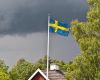 <p>Harde konflikter om frontfaget internt i svensk LO. Samtidig raser debatten om lavt betalte «flyktningjobber».</p>